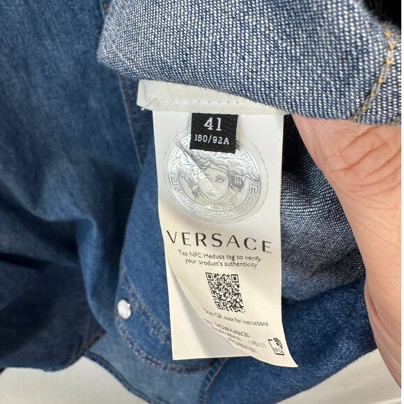 Versace Blue Denim Long Sleeve Pearl Snap Yellow Versace Logo Shirt 41 / Medium - Picture 6 of 16